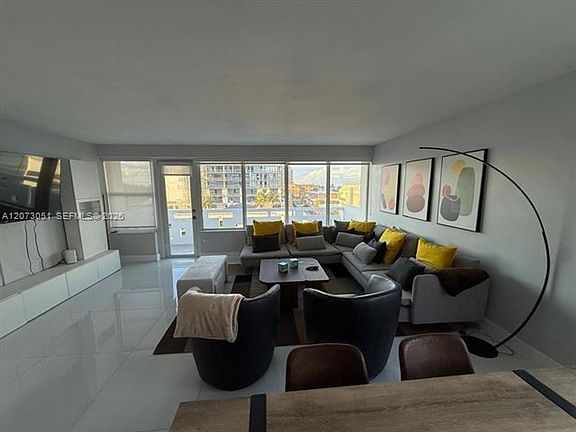 5th image of 3111 N Ocean Dr #Cu-506