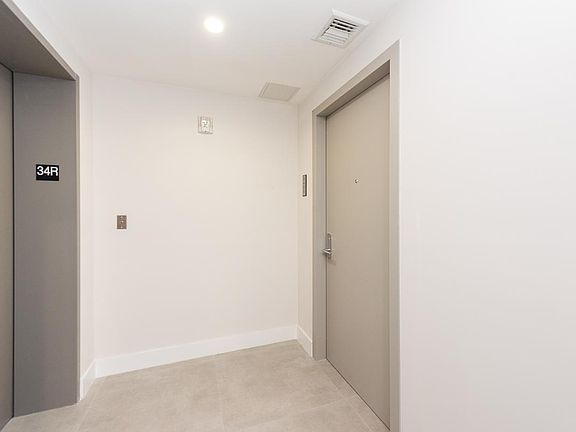 2nd image of 488 NE 18th St Unit 3408