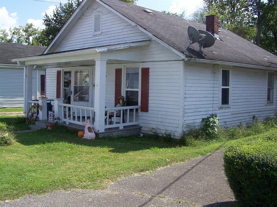 2nd image of 418 W Factory St
