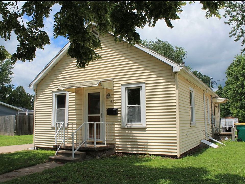1st image of 612 E Pierce St
