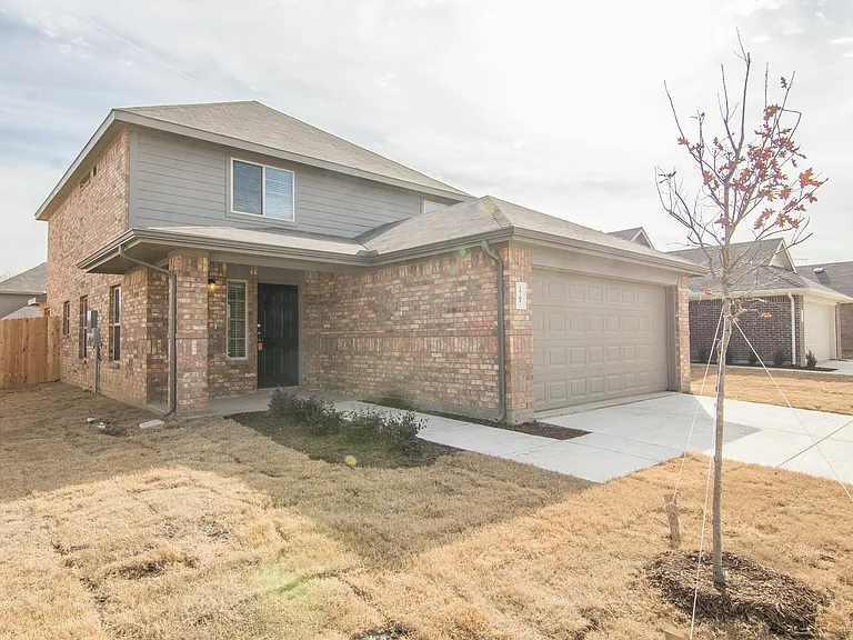 1707 Swallow Dr — Photo 5