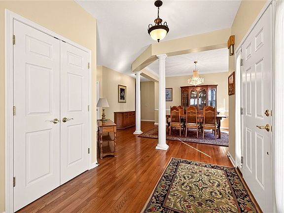 5th image of 191 Ashbrook Cir