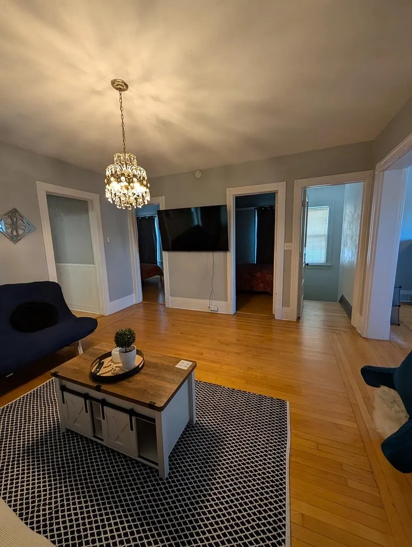 Furnished Duplex in Milwaukee — Photo 2