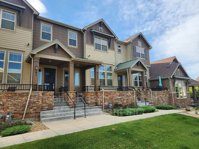 3 bed, 3.0 bath, 1988 sqft, $3,000 — Photo 1