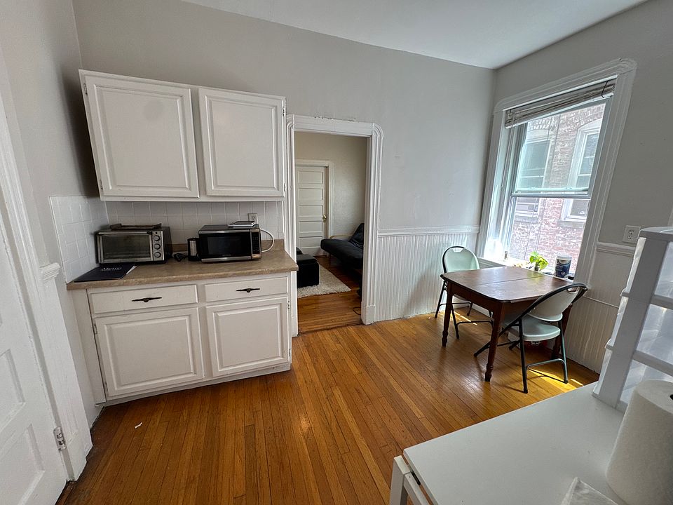 1st image of 34 Anderson St APT 6