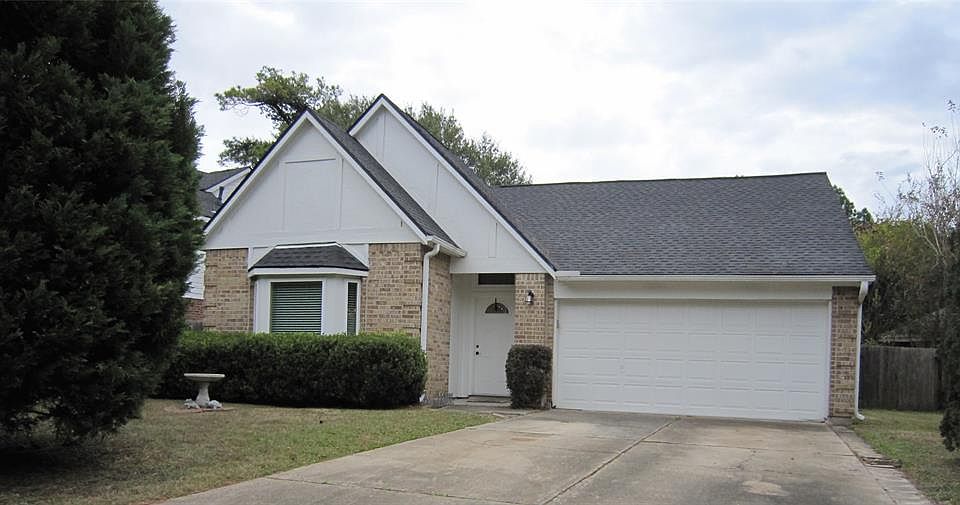 1st image of 15418 Lago Villa Dr
