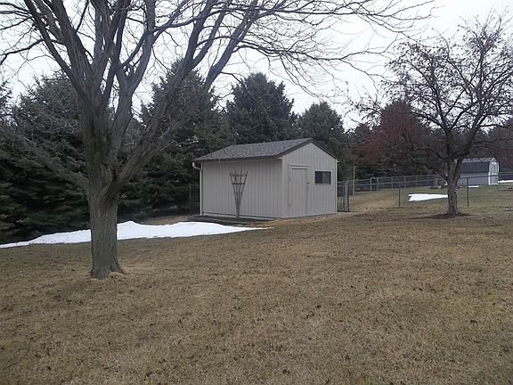 2nd image of 1914 Peninah St