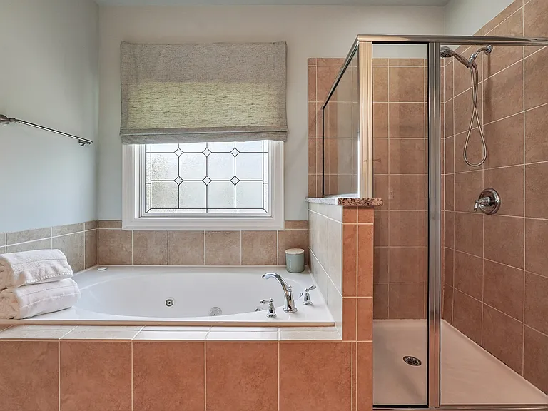 715 Saybeck Way — Photo 18