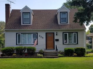 225 S Wisconsin Ave, Addison, IL 60101