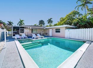 825 Harrison St, Hollywood, FL 33019