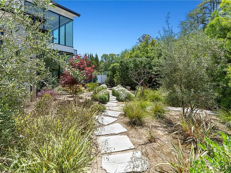 5050 Arundel Dr — Photo 70