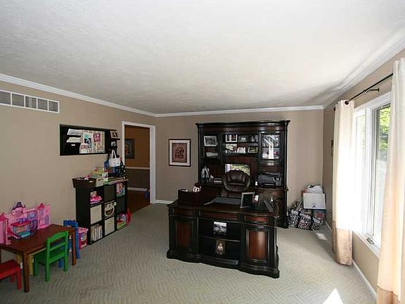 3rd image of 10415 Brigs Ct
