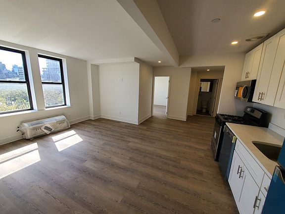 5th image of 45 W 81st St #7B