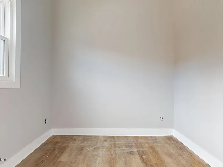 116 Bauer Ave #201 — Photo 7