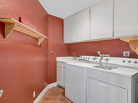 2nd image of 1522 Clearwater Rdg