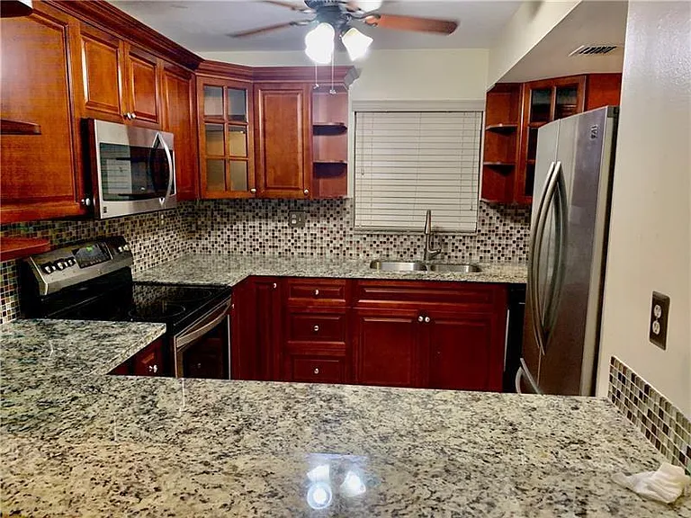 2830 Riverside Dr #102-3 — Photo 6