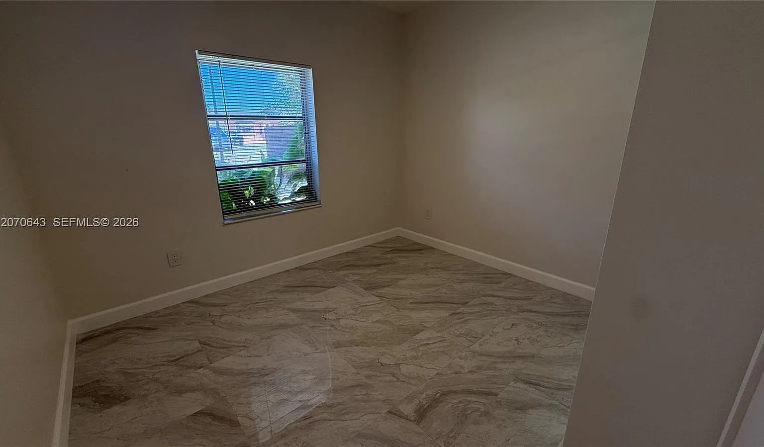 Winston Park Unit Two — Photo 3