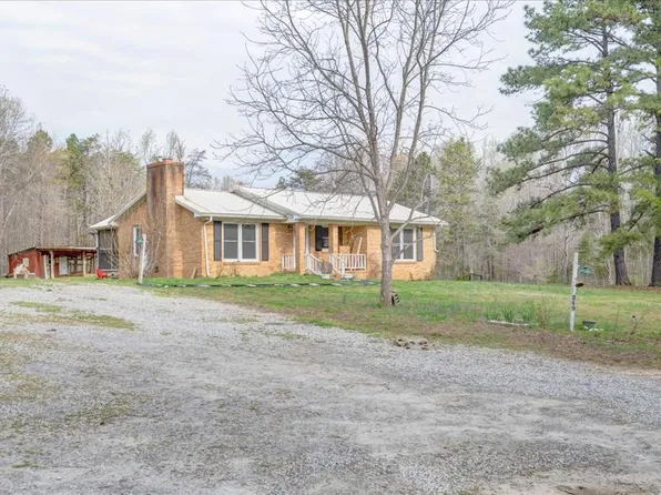 249 Gilbert Ln, Victoria, VA 23974