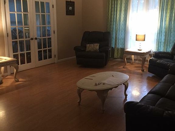 4th image of 300 Church Ave