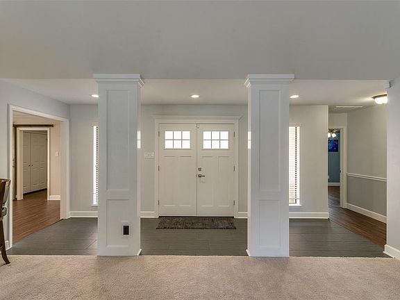 5th image of 12223 Burgoyne Dr