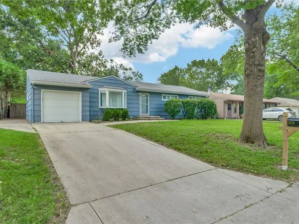 1934 Clifton Ct, Lawrence, KS 66046