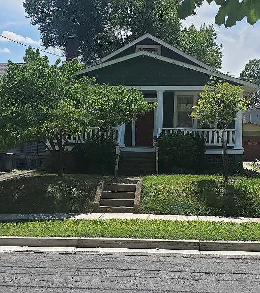 806 Violet Pl — Photo 1