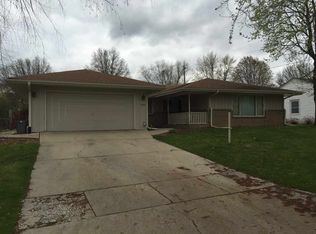 5418 Tam O Shanter Dr, Rockford, IL 61107