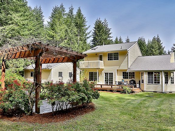 4th image of 2766 Parkwood Dr