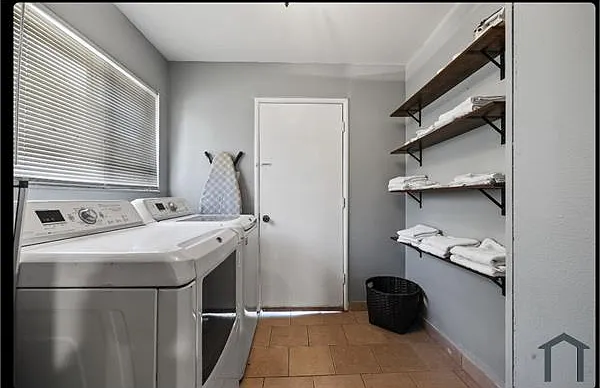 325 Falcon Dr — Photo 5