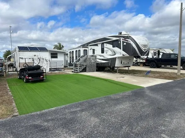 6633 53rd Ave E #D57, Bradenton, FL 34203