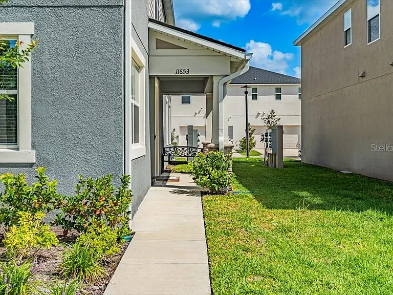 11653 Straits Way — Photo 2