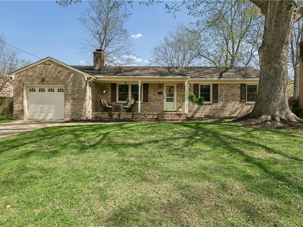 864 Costigan Dr, Newport News, VA 23608