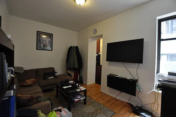 Rented by REAL New York | media 6