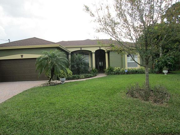 Home For Sale In Port saint lucie