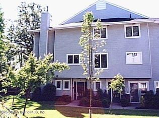 97 Commodore Dr, Staten Island, NY