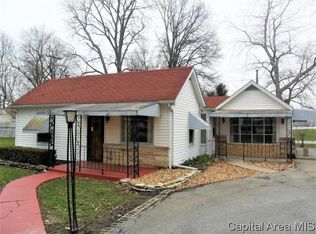 734 Haner Ave, Taylorville, IL 62568