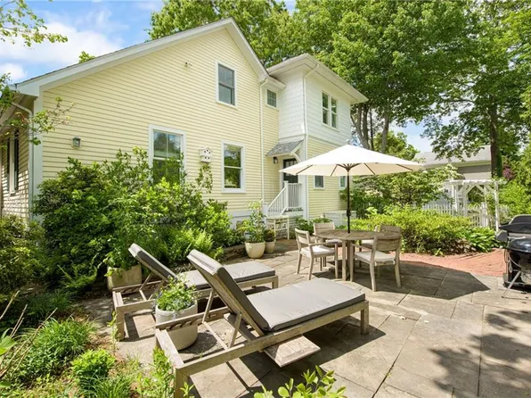 21 2nd St, Barrington, RI 02806