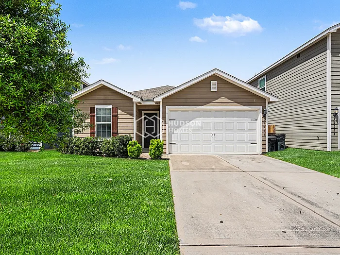 Building Photo - 23022 Bellini Dr