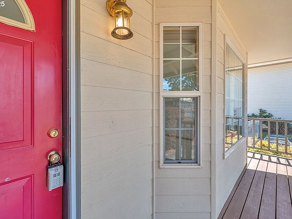 3rd image of 59284 Cherrywood Dr