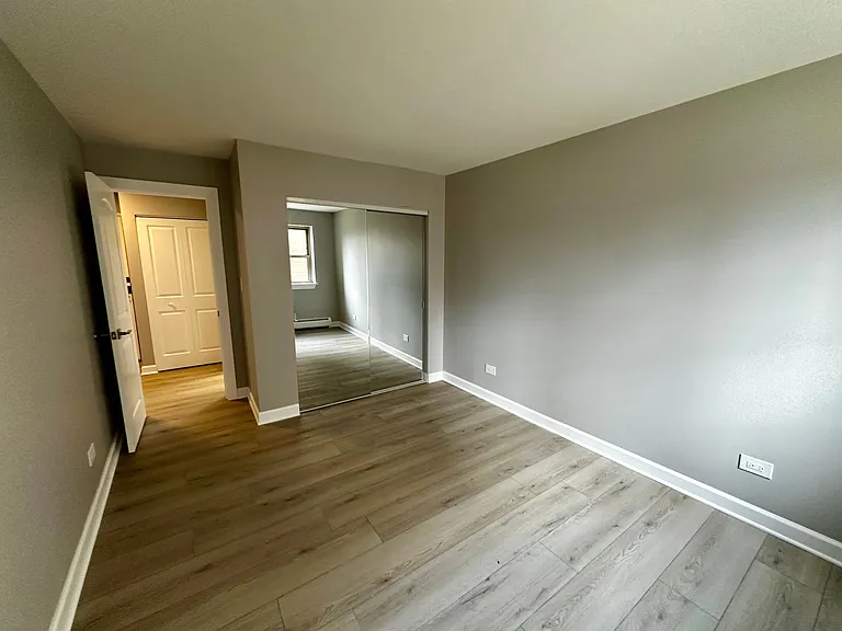 Loyola Beach Apartments — Photo 13