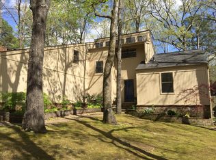 2115 Sandlewood Ln, Little Rock, AR 72211