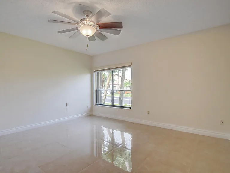 22595 Esplanada Cir W — Photo 40
