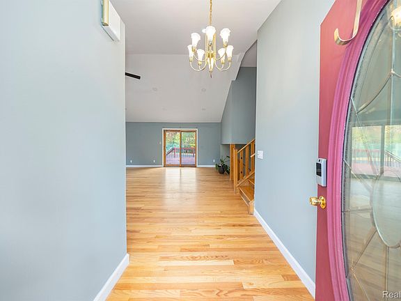 4th image of 5731 Farmington Rd