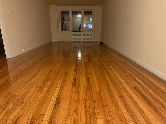 2nd image of 13955 35th Ave APT 1L