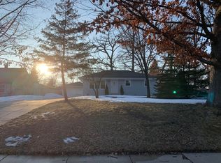 5353 S 6th St, Milwaukee, WI 53221