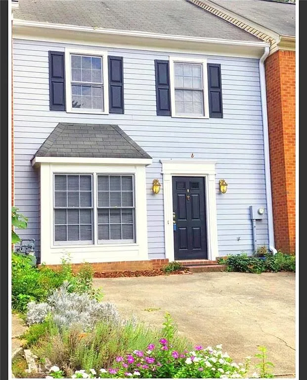 2 bed, 2.5 bath, 1361 sqft, $1,975 — Photo 1