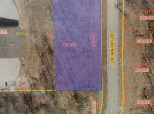 696 Dearborn Rd, Valparaiso, IN 46385