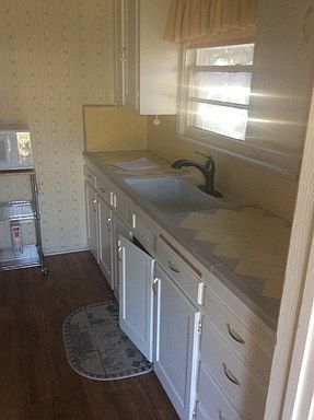2nd image of 364 E 28th St