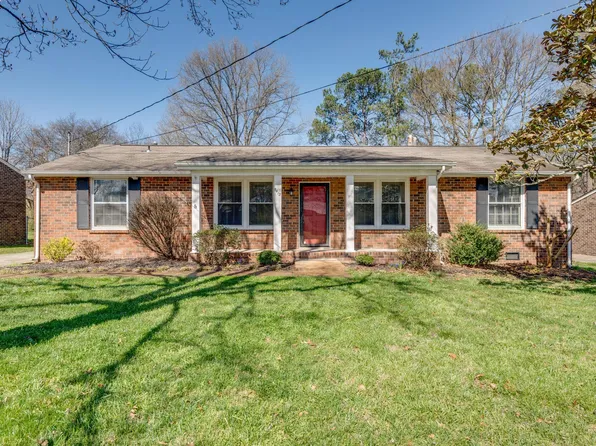 5413 Country Dr, Nashville, TN 37211