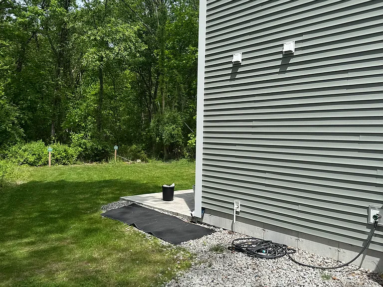75 Block St — Photo 5